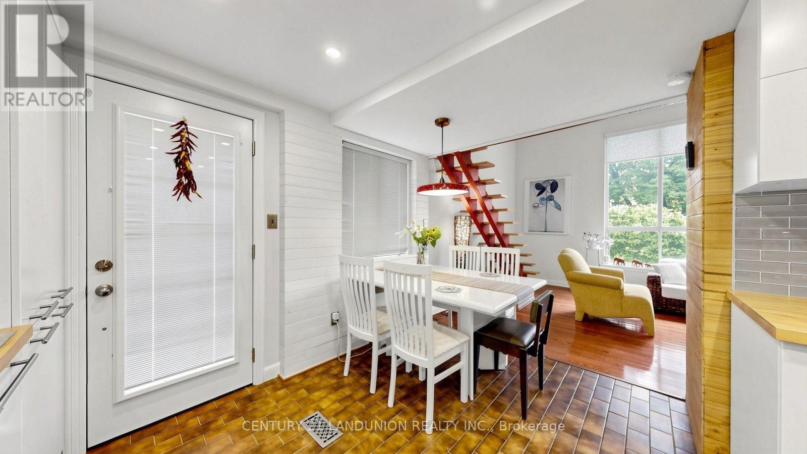23 BENLEIGH DRIVE - 8
