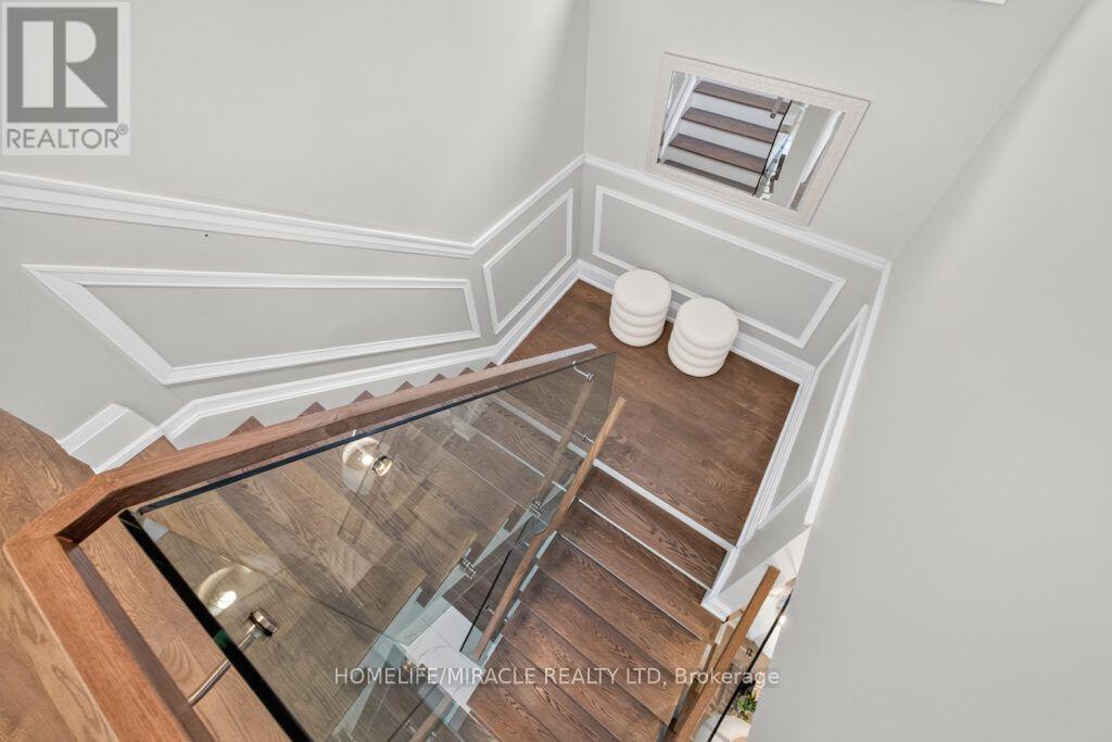 109 VIPOND WAY - 30