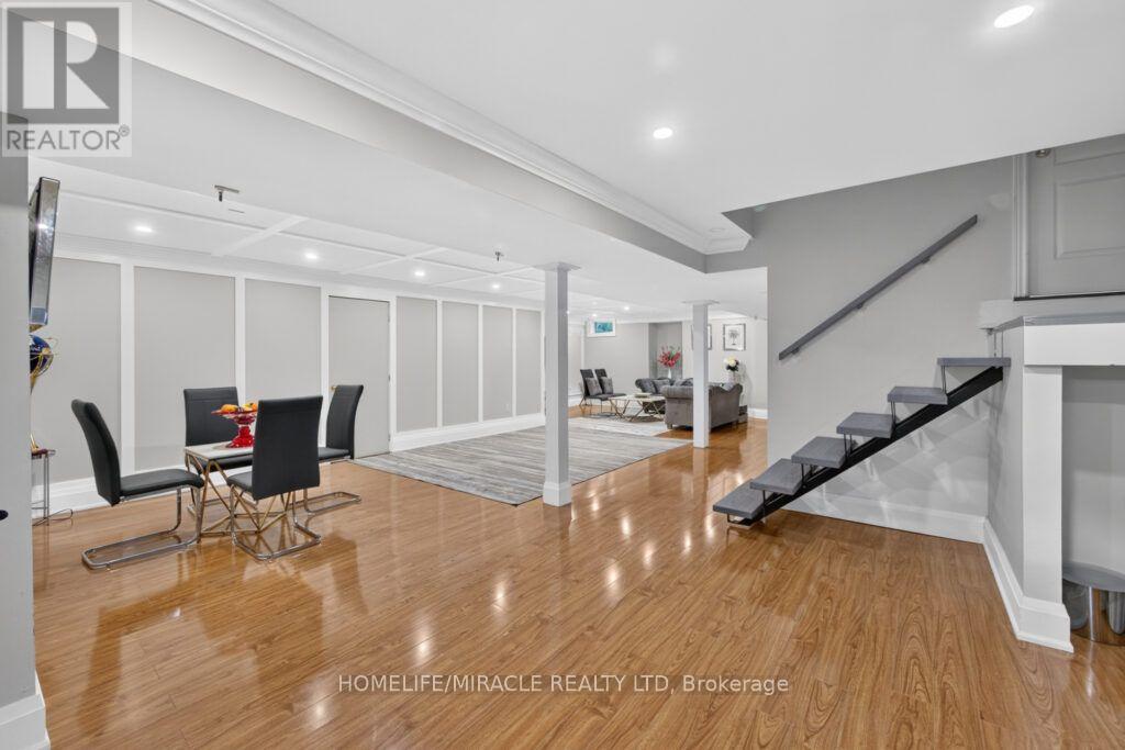109 VIPOND WAY - 40