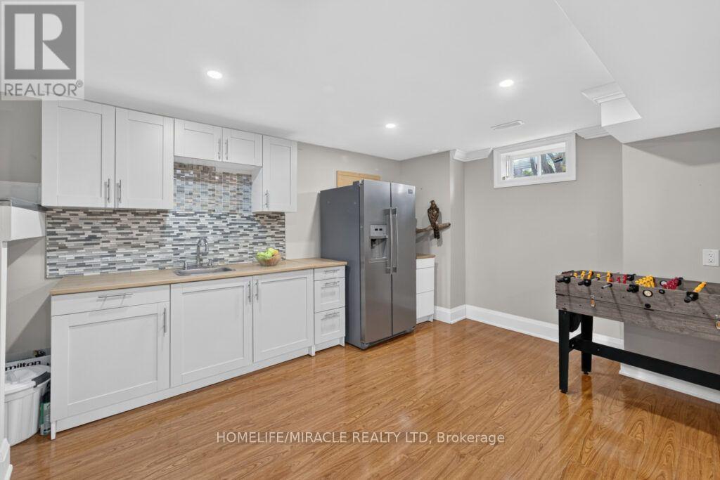 109 VIPOND WAY - 42