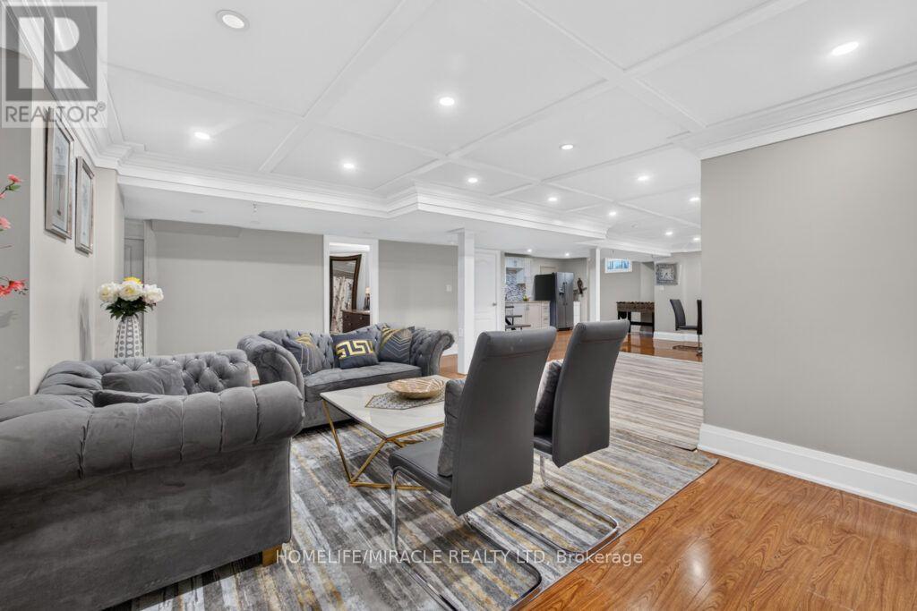 109 VIPOND WAY - 46