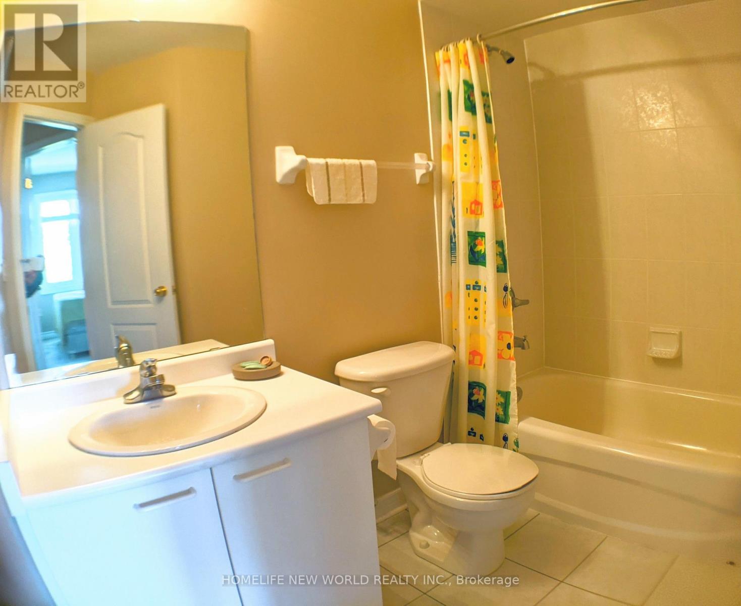 #38 9133 BAYVIEW AVENUE - 18