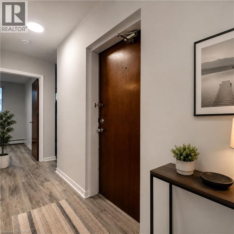 1 Bed, 1 Bath Apartment for Rent in London – 1801 PARK Avenue Unit# 1, London - Image 4
