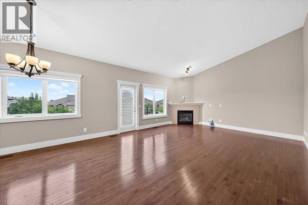 520 Rocky Vista Gardens NW - 14