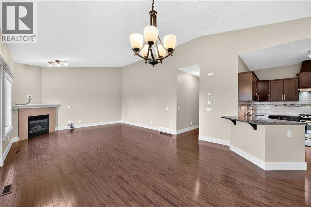 520 Rocky Vista Gardens NW - 16