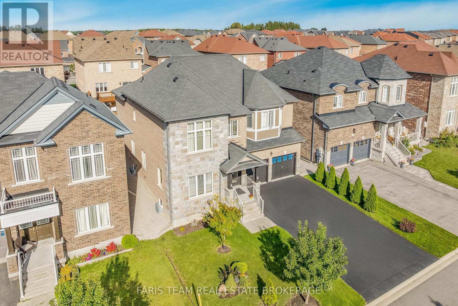 1284 HARRINGTON STREET - 2
