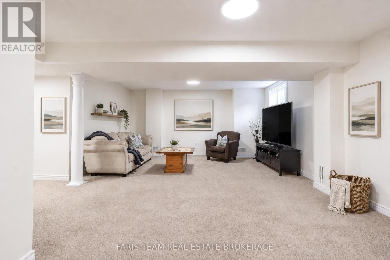 1284 HARRINGTON STREET - Image 34