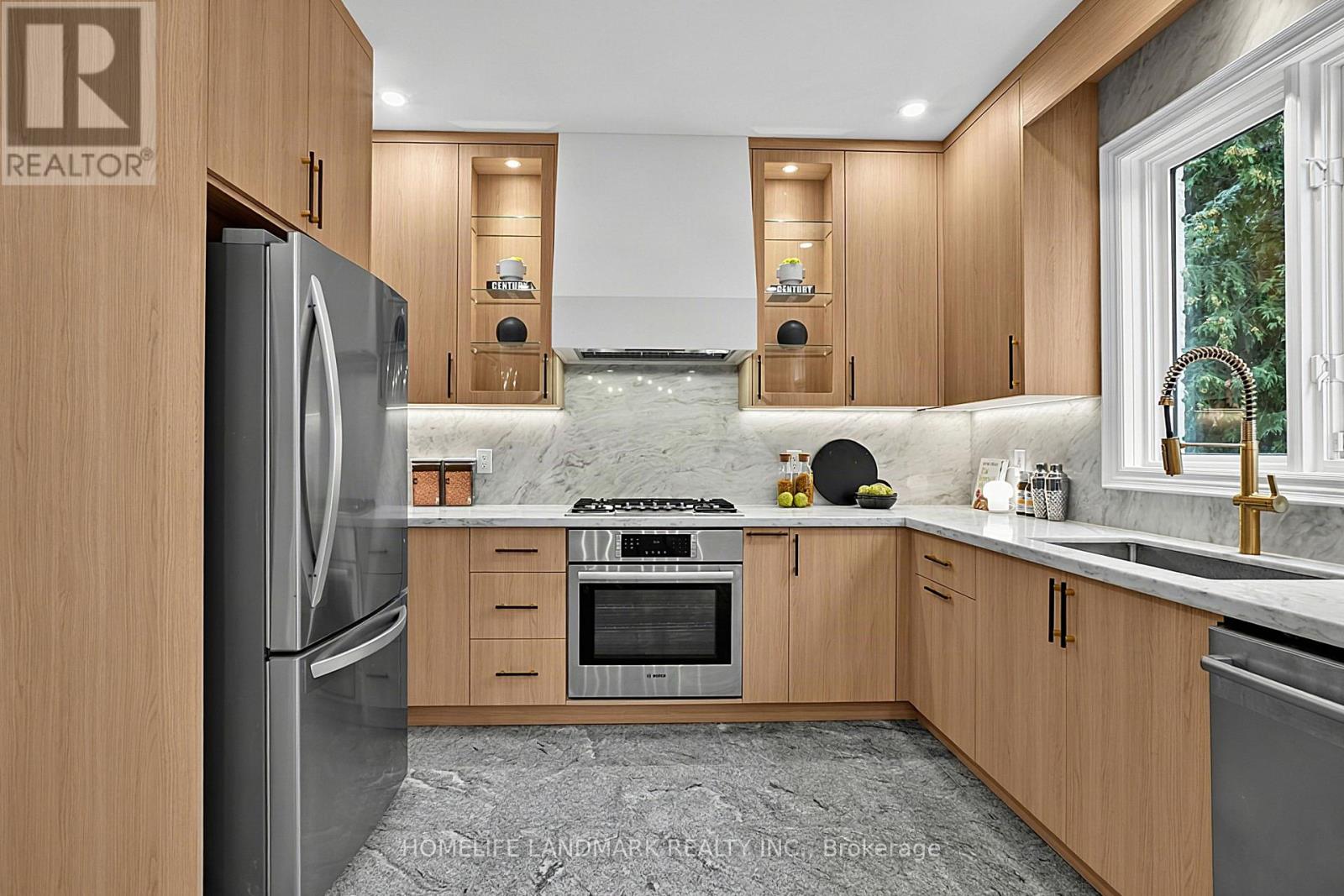 162 BYNG AVENUE - 16