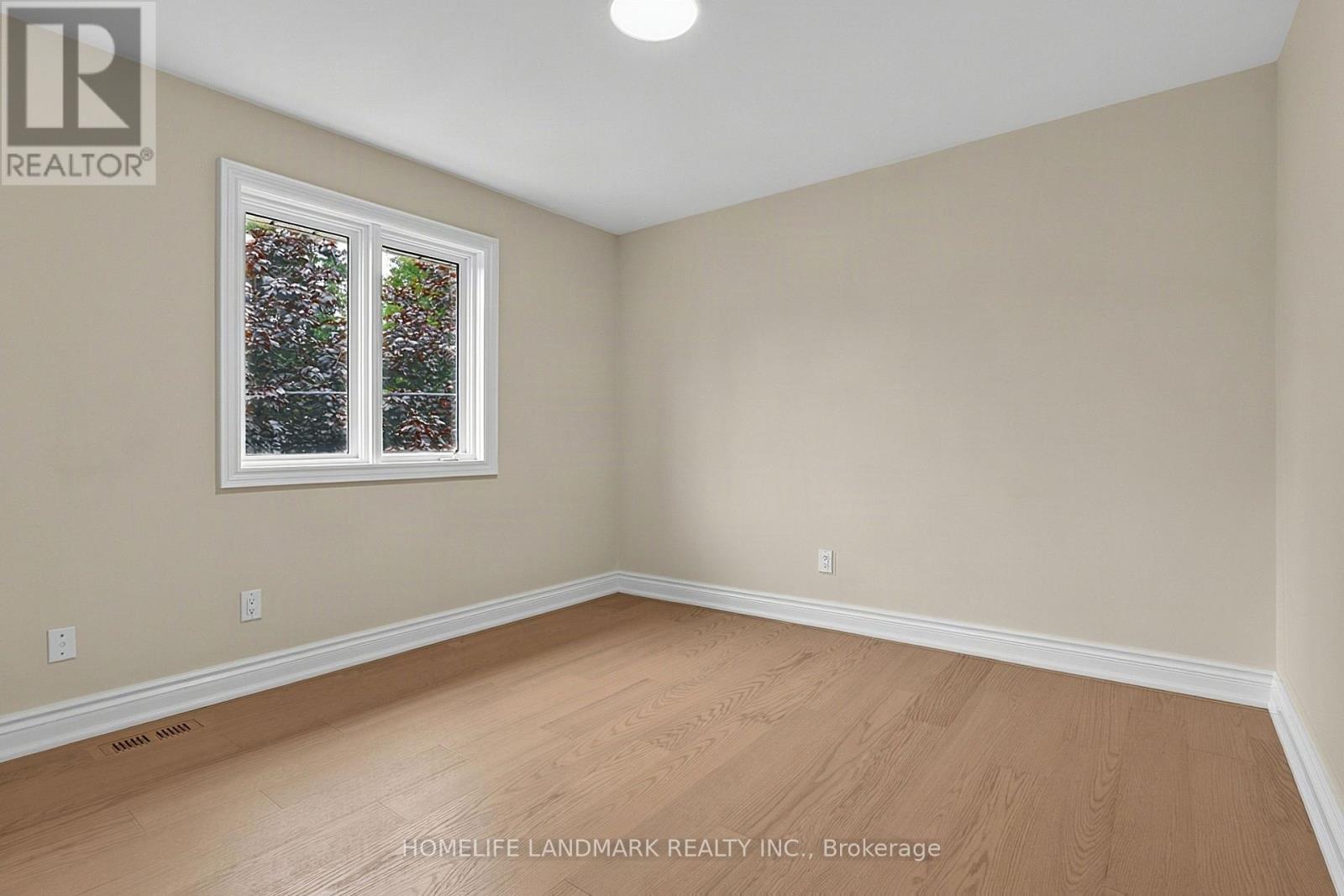 162 BYNG AVENUE - 35