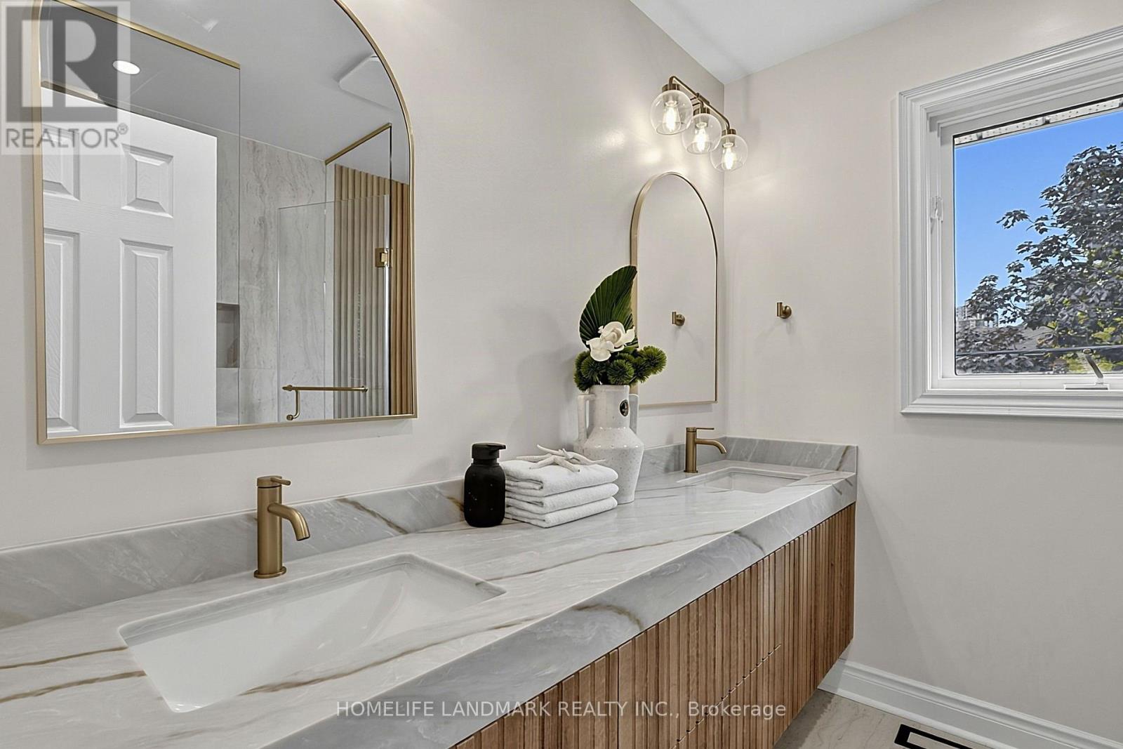 162 BYNG AVENUE - 36