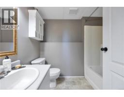 7487 Forest Turn Way, Lantzville, BC V0R2H0 Photo 36