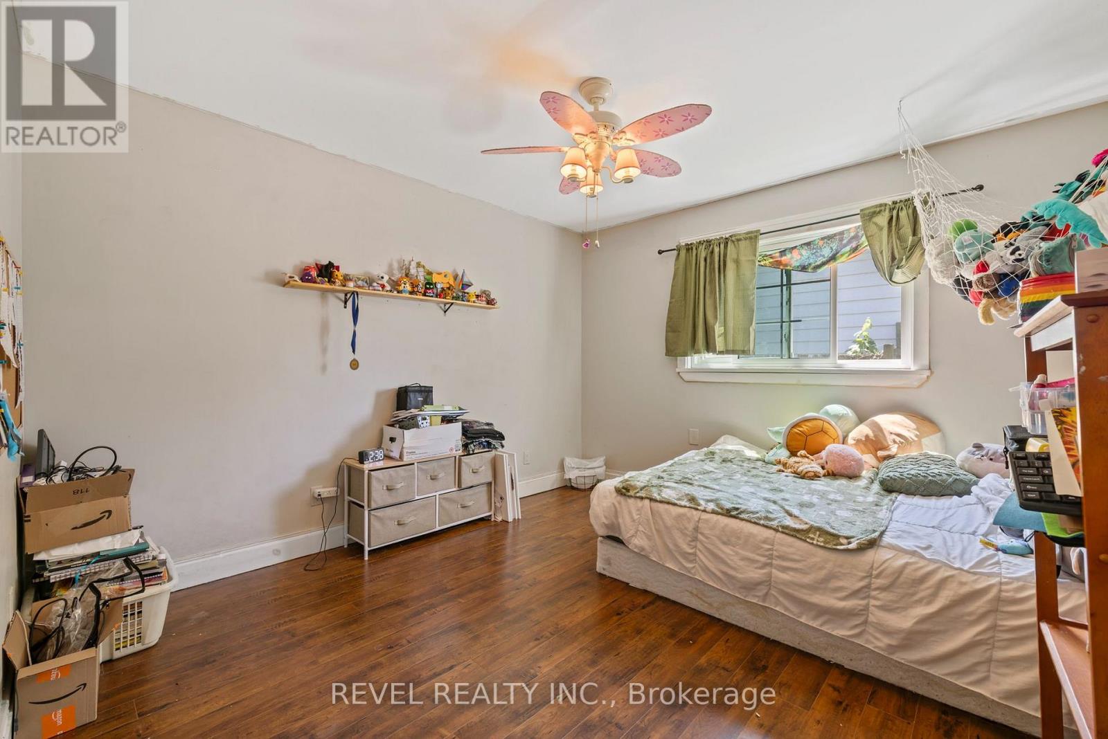 54 CHESTNUT STREET E - 15
