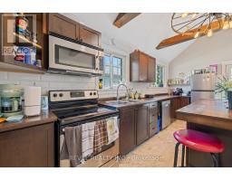 Bedroom 2 - 54 Chestnut Street E, St  Catharines, ON L2T1H1 Photo 11