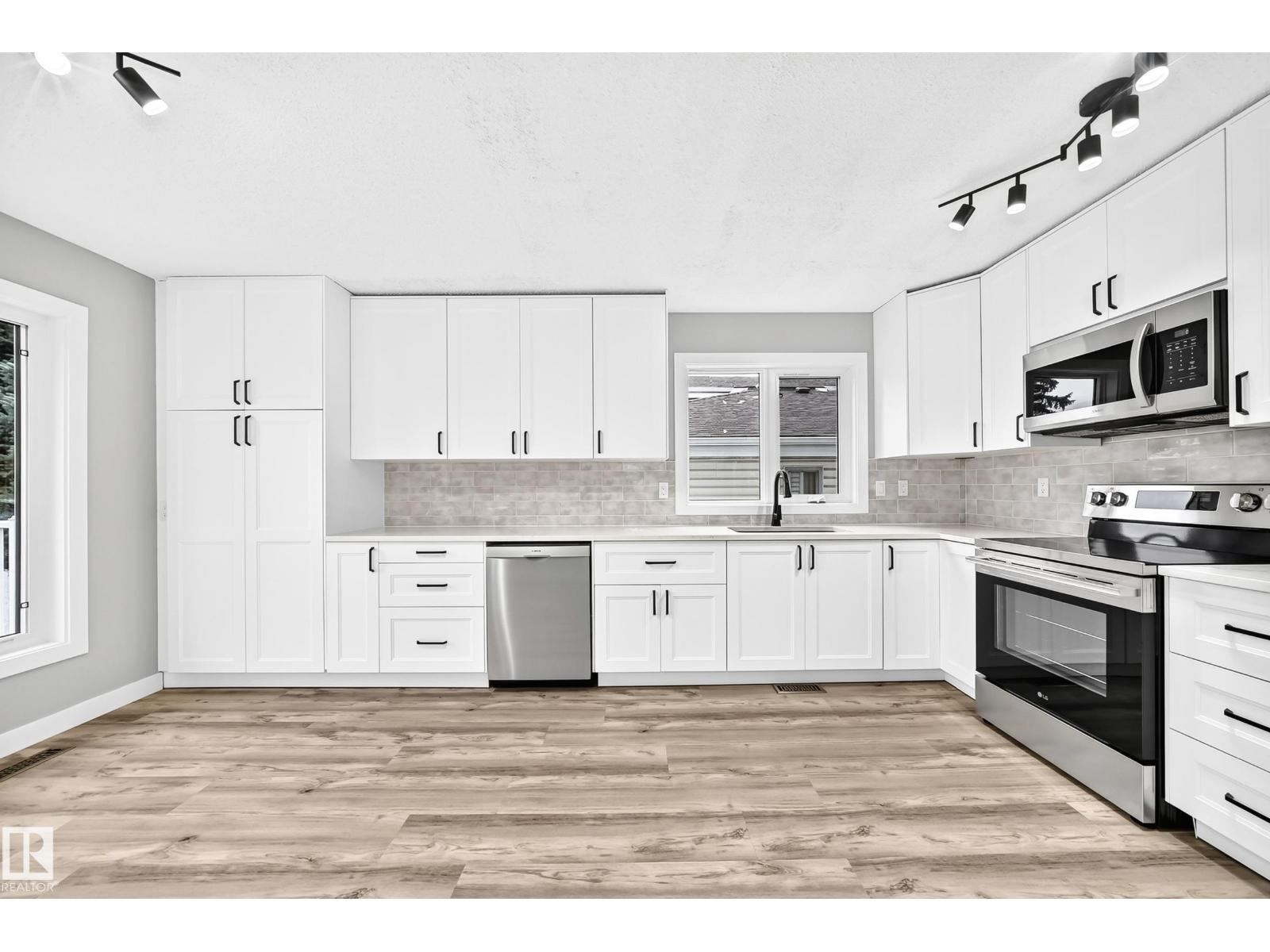 26 GREENRIDGE DR - 5