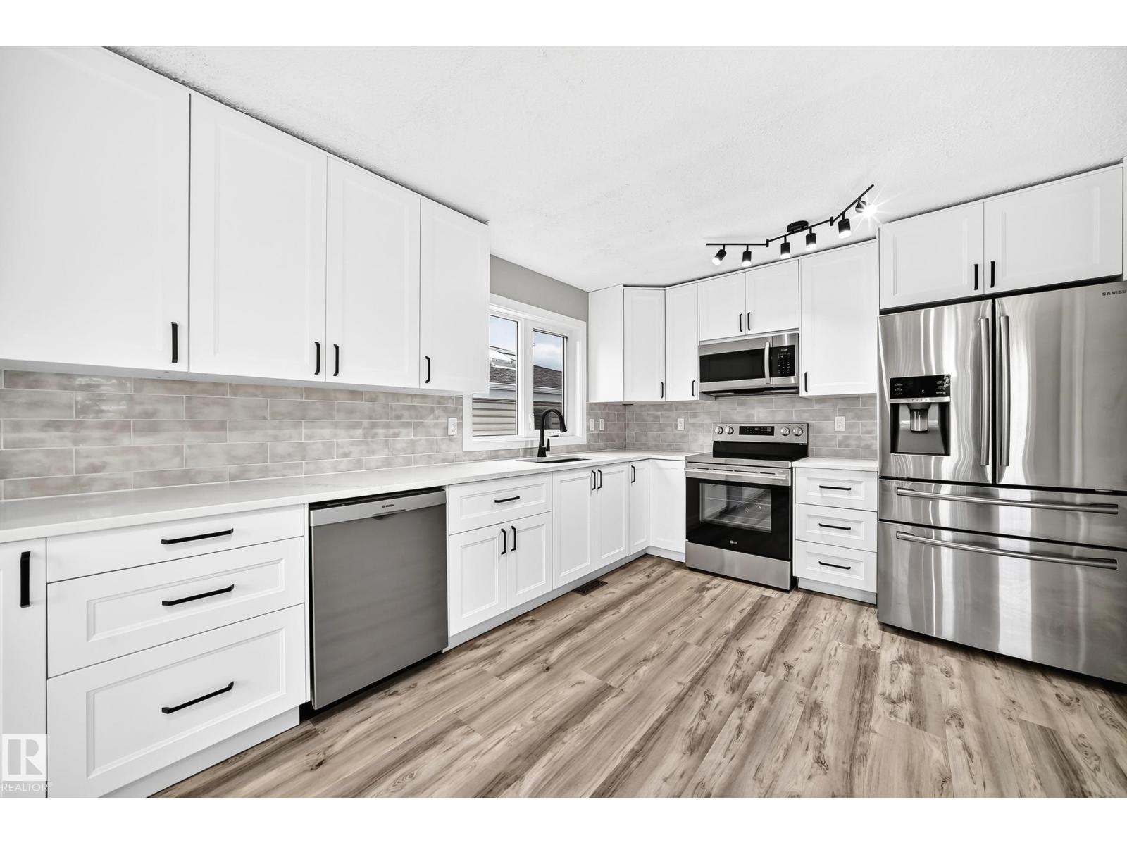 26 GREENRIDGE DR - 4