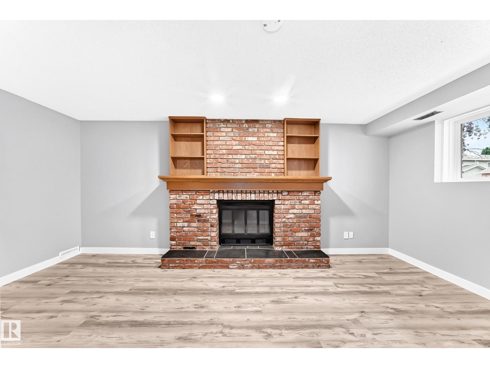 26 GREENRIDGE DR - 15