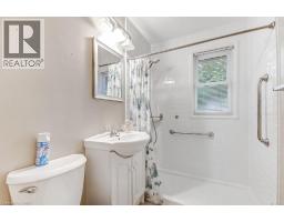 3pc Bathroom - 74 Scrimger Avenue, Cambridge, ON N1R4W3 Photo 9