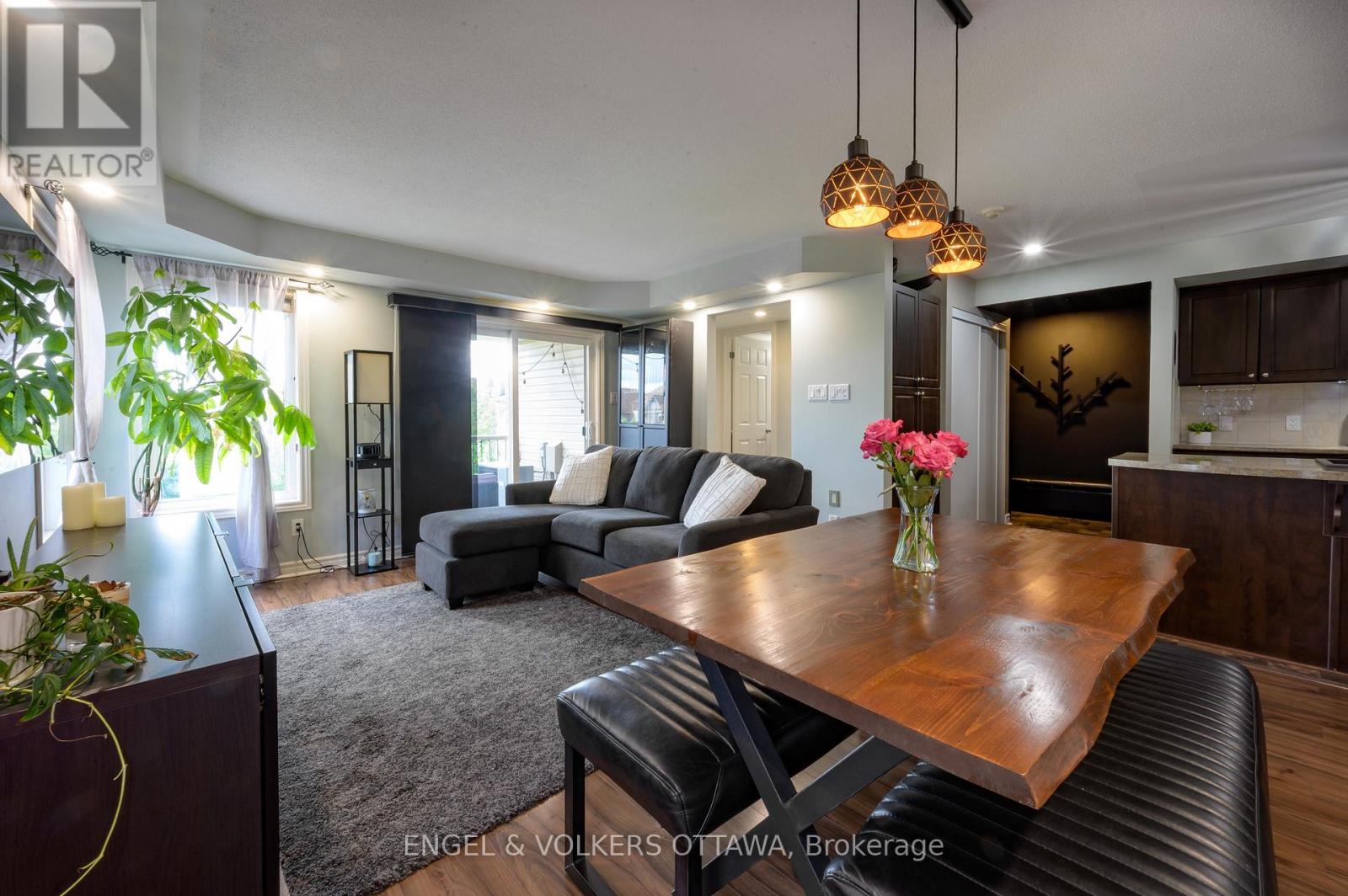 #7 50 BARNSTONE DRIVE - 11