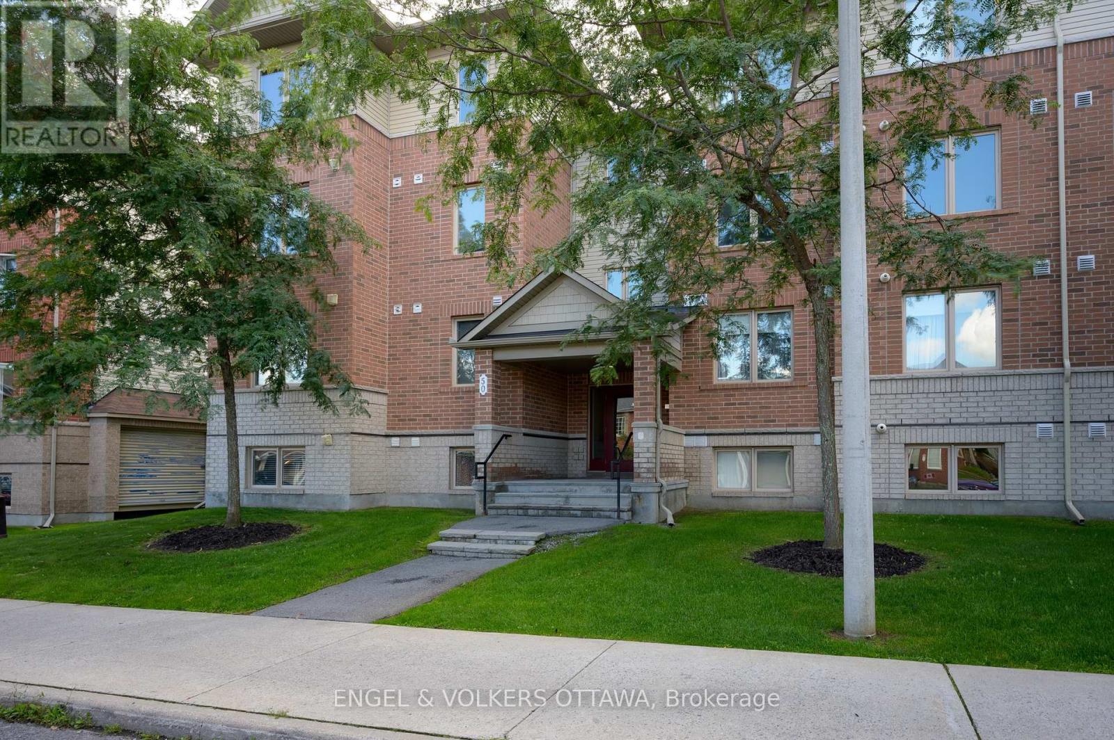#7 50 BARNSTONE DRIVE - 2