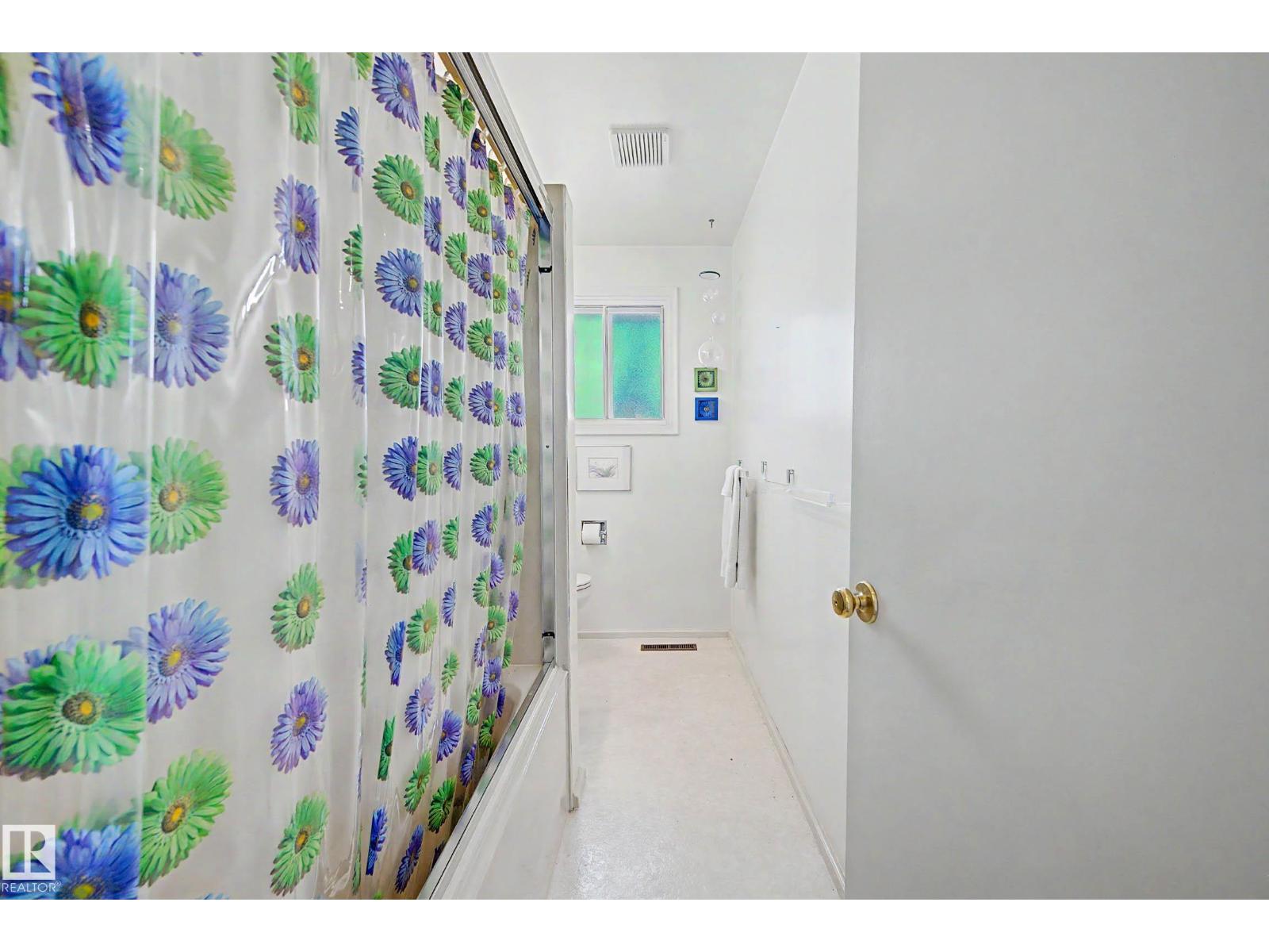 6720 95 AV NW - 17