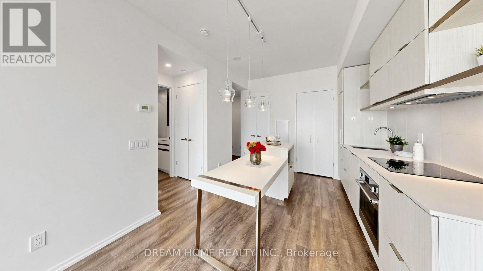 #1701 197 YONGE ST STREET - 13