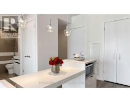 1701 - 197 Yonge St Street, Toronto, ON M5B0C1 Photo 23
