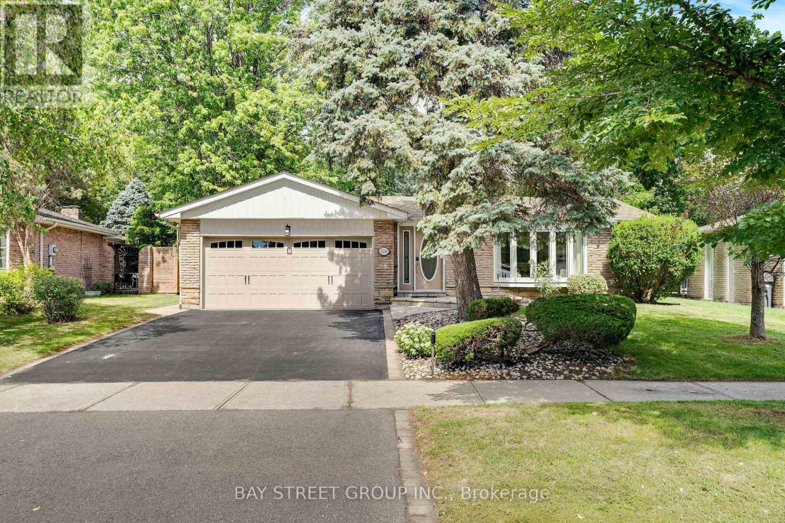 Photo of 2283 Devon Road