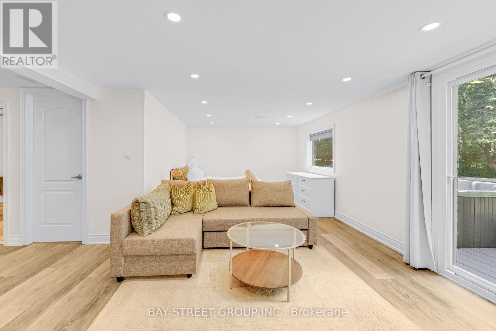 2283 DEVON ROAD - Image 32