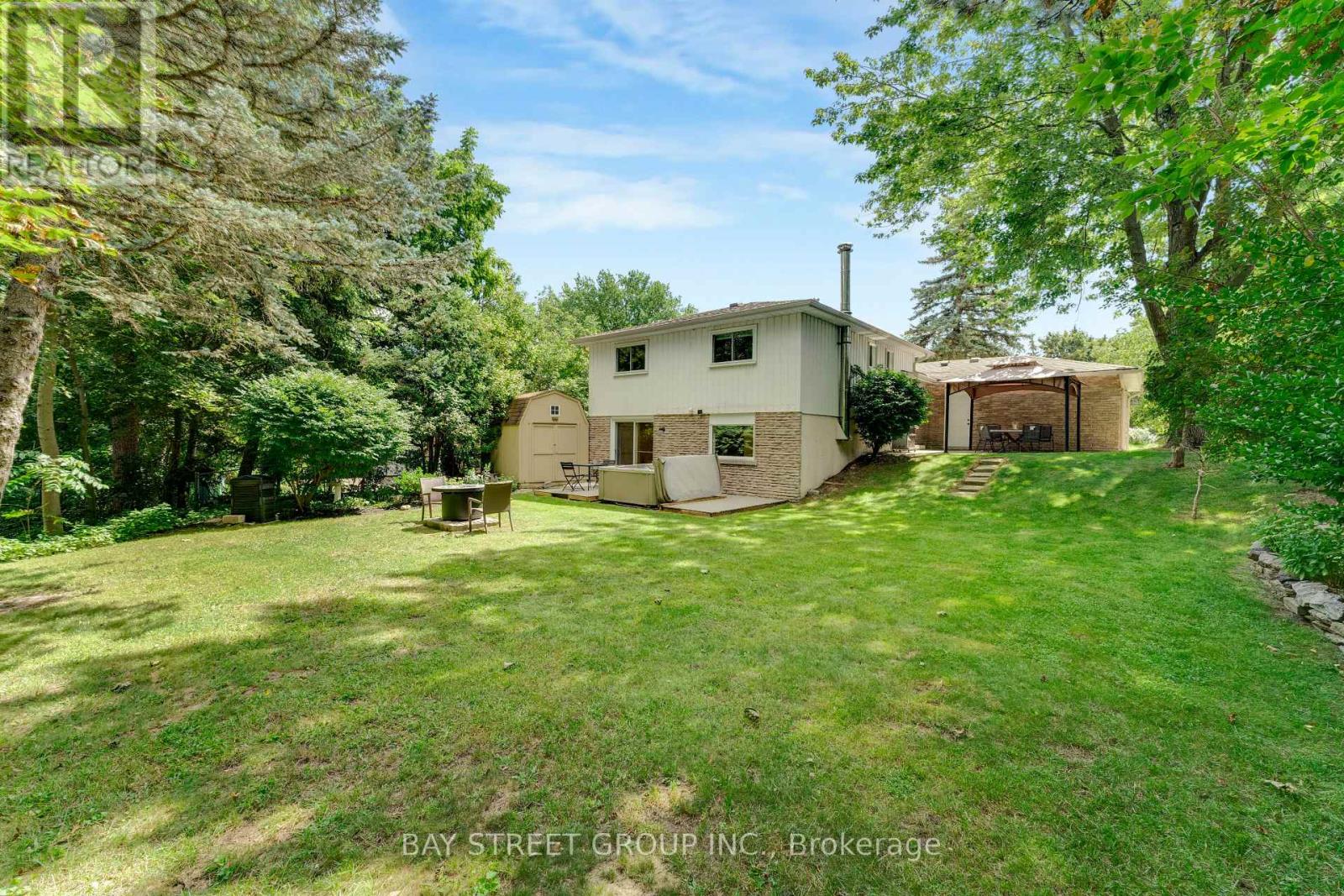 2283 DEVON ROAD - Image 40