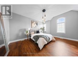 950 Fredonia Drive, Mississauga, ON L5C2W4 Photo 35