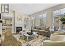 950 Fredonia Drive, Mississauga, ON L5C2W4 Photo 17