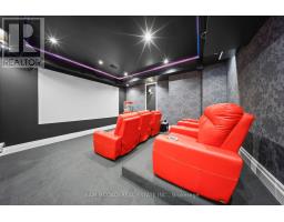 950 Fredonia Drive, Mississauga, ON L5C2W4 Photo 42