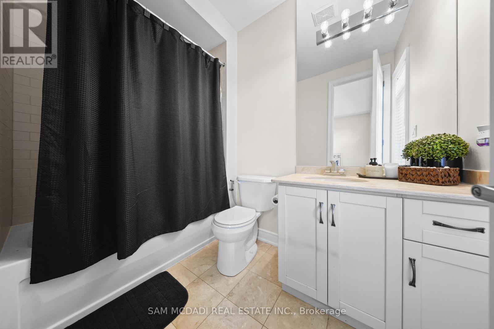 950 FREDONIA DRIVE - Image 38