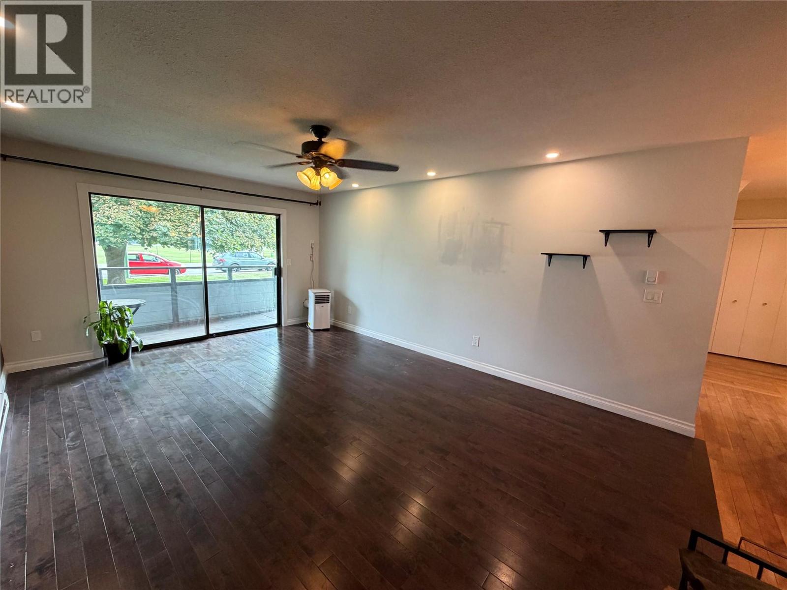 1 220 Prior Road South, Kelowna