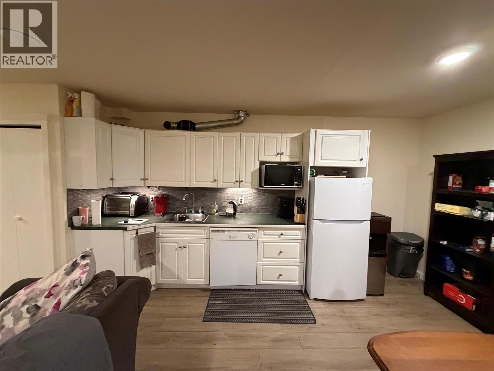 1 220 Prior Road South, Kelowna