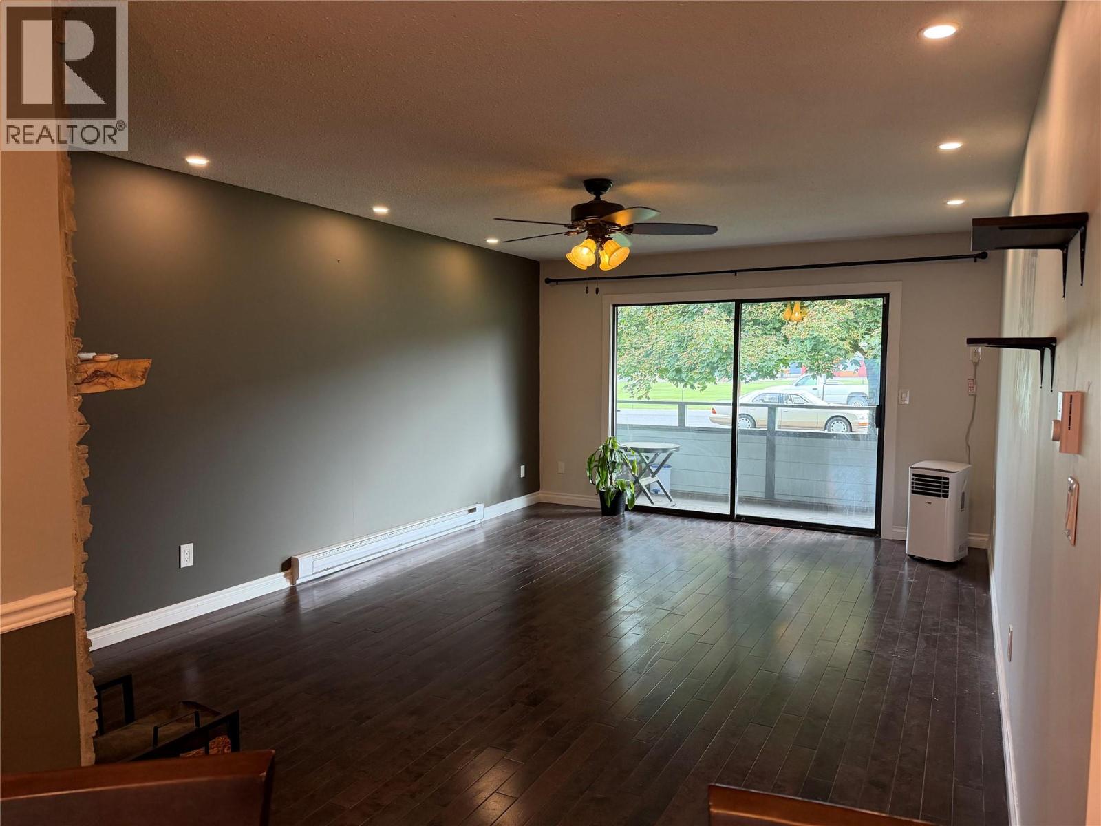 1 220 Prior Road South, Kelowna