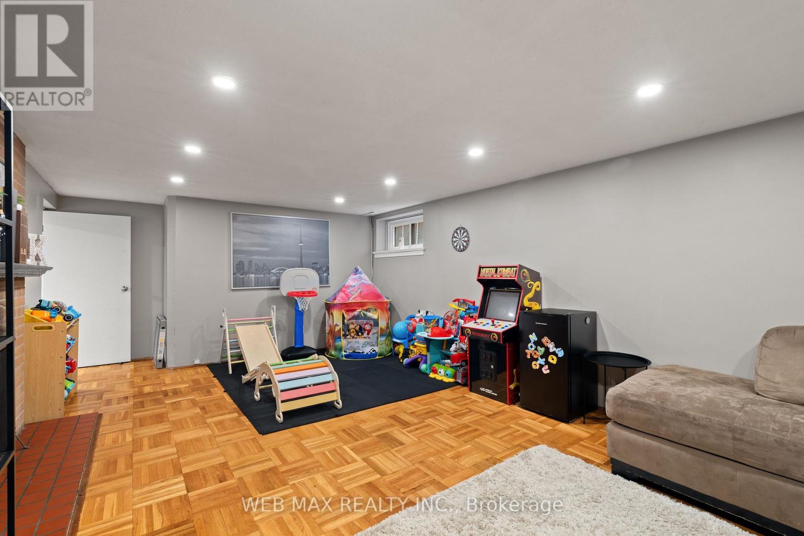 14 HOWARTH AVENUE - Image 26