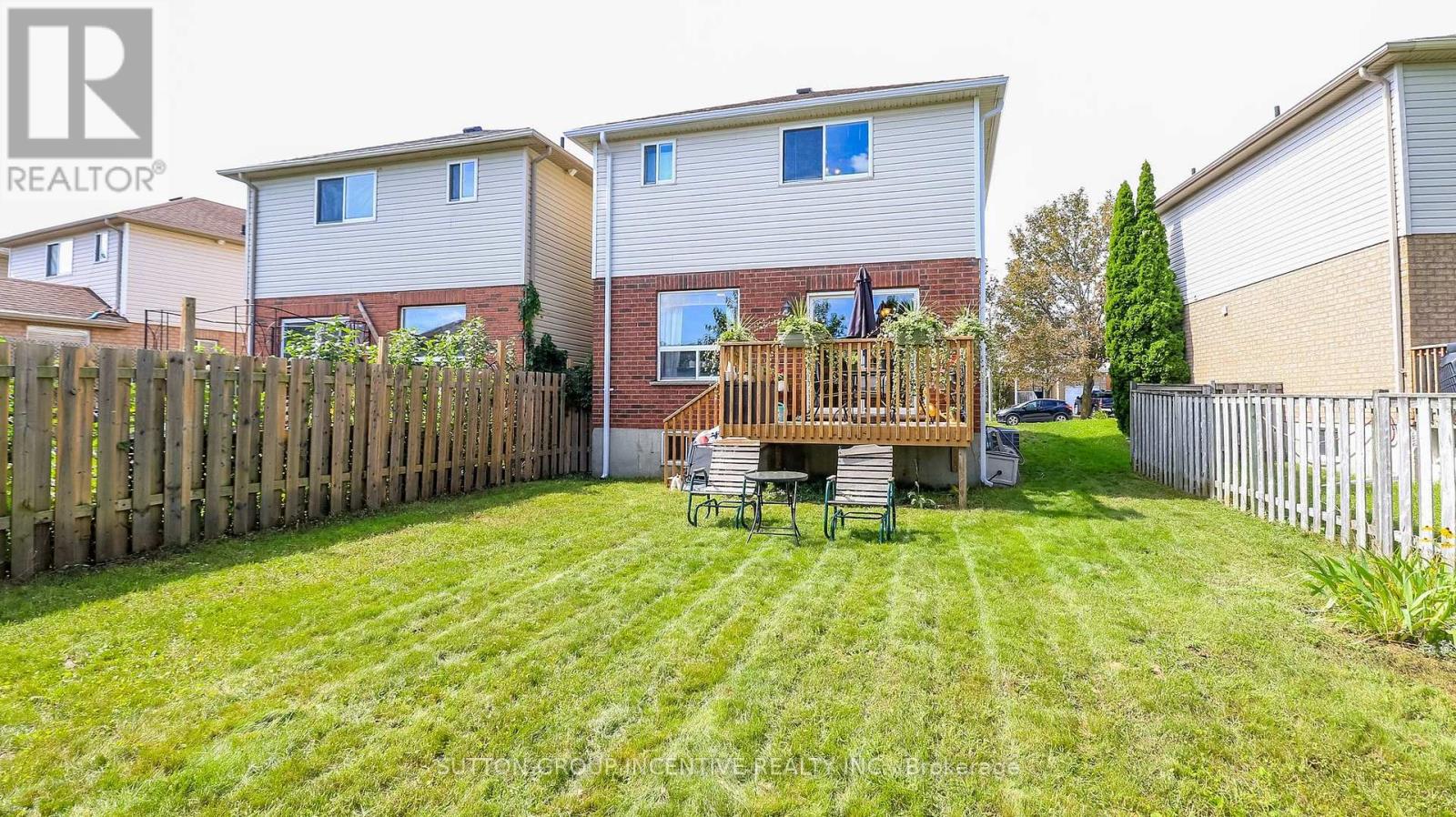 152 JULIA CRESCENT - 20