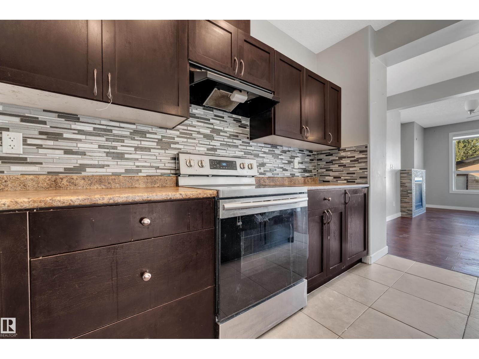 11421 82 ST NW - 12