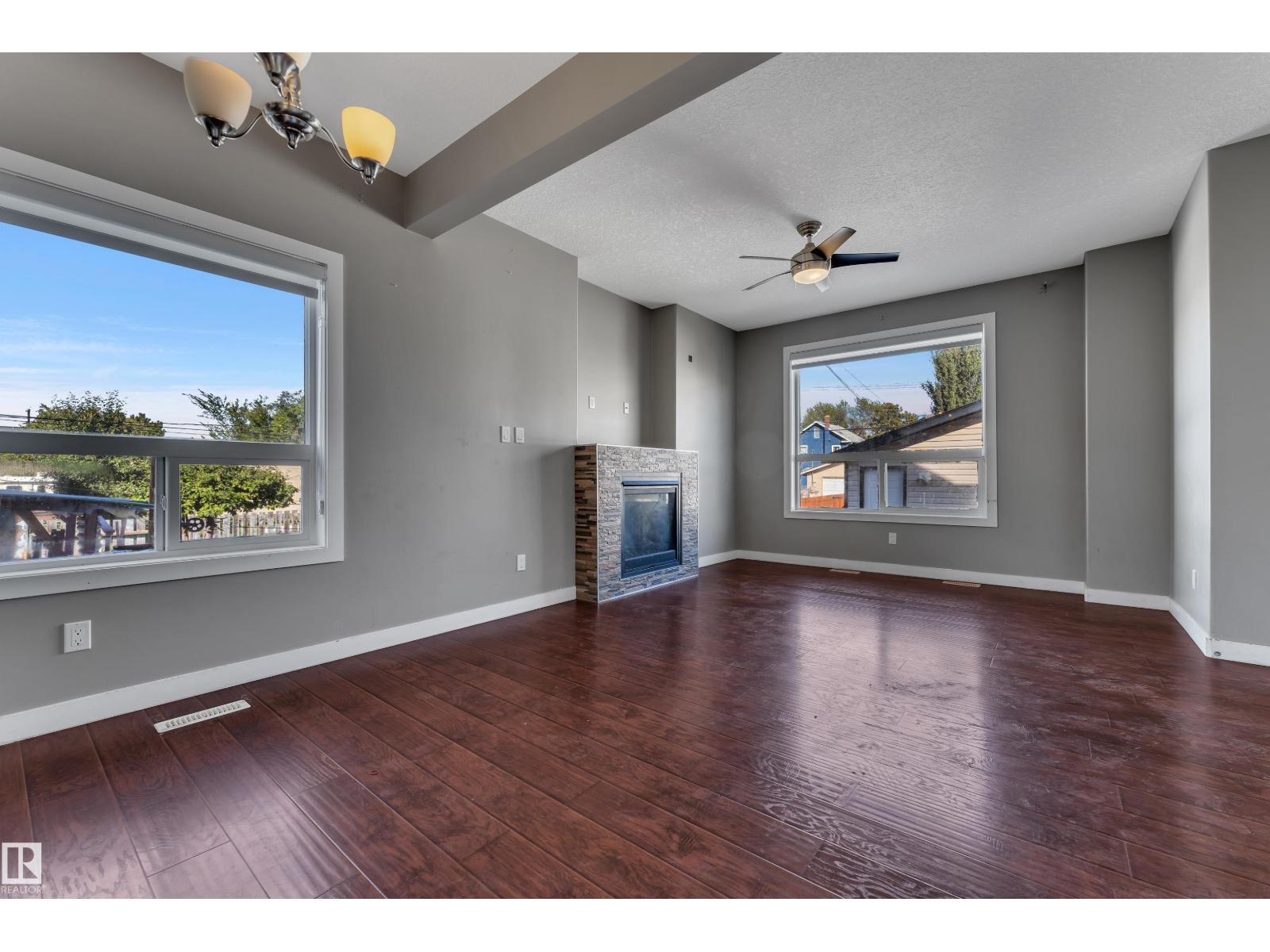 11421 82 ST NW - 16