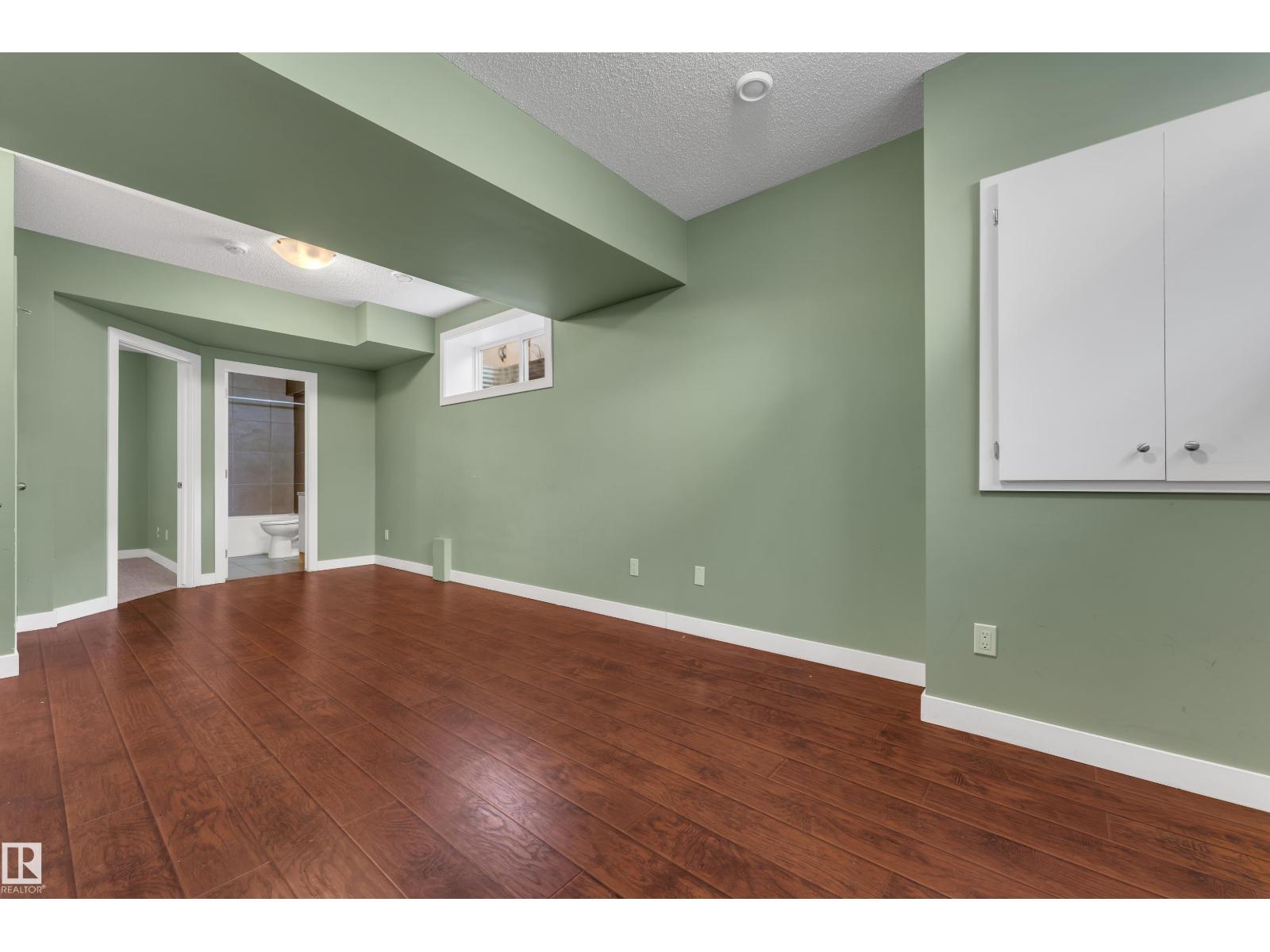 11421 82 ST NW - 28