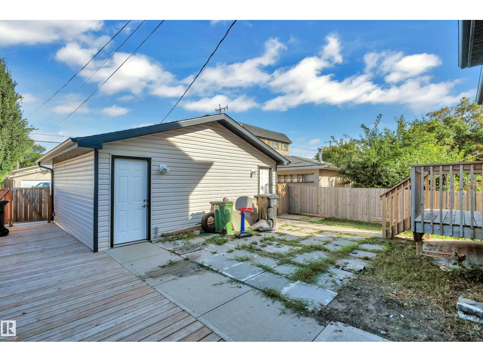 11421 82 ST NW - 34
