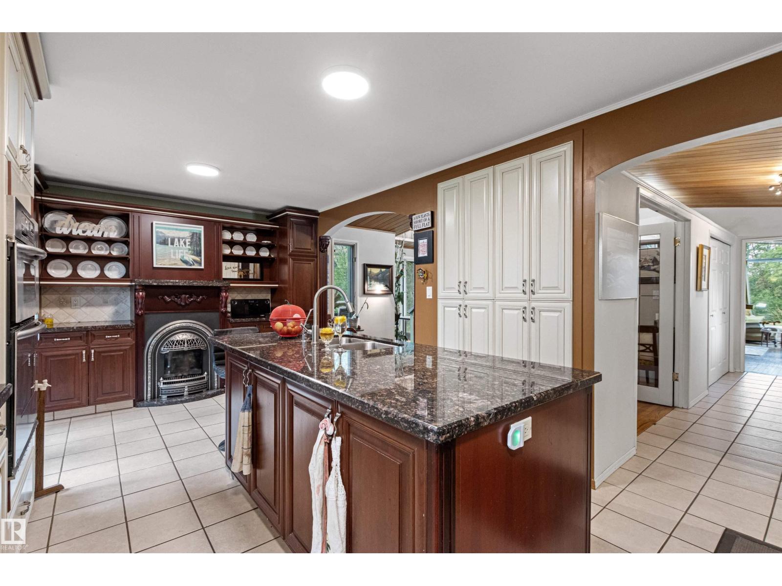 #205 52313 RGE RD 232 - 25