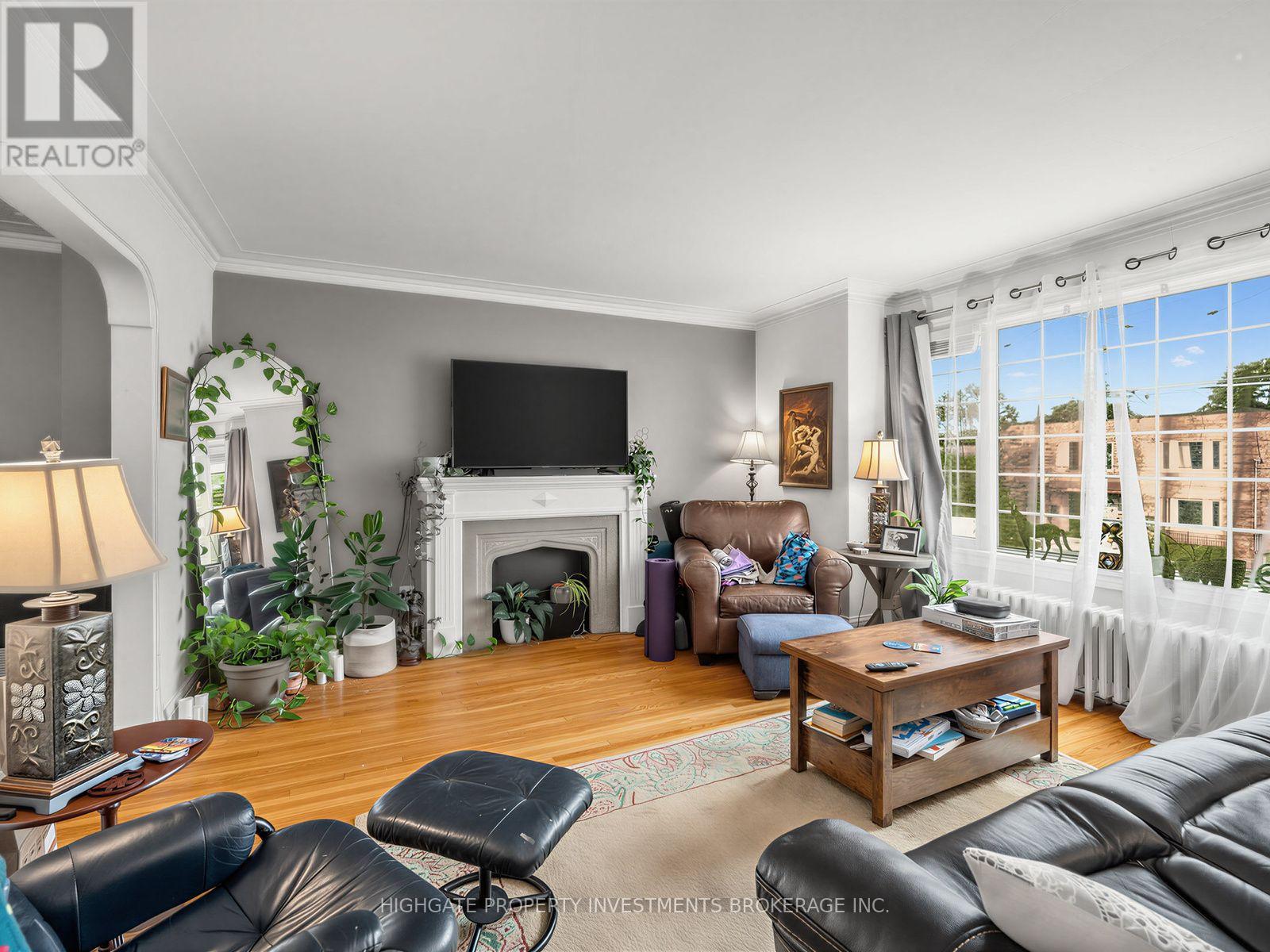 981 AVENUE ROAD - 20