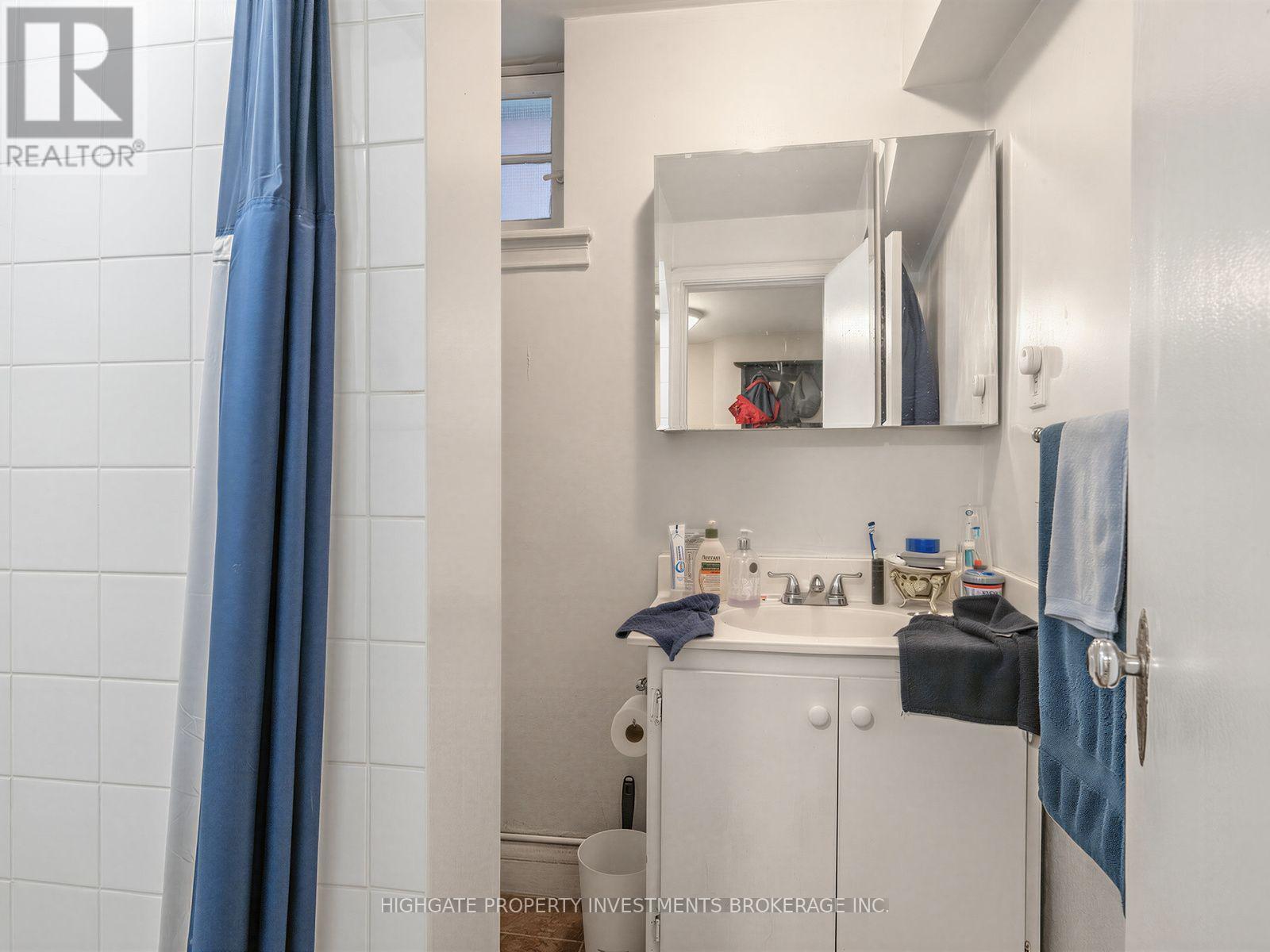 981 AVENUE ROAD - Image 37