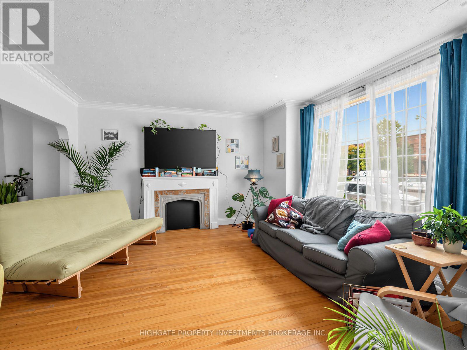 981 AVENUE ROAD - 4