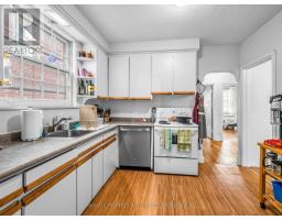 Kitchen - 981 Avenue Road, Toronto, ON M5P2K9 Photo 11