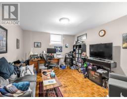 981 Avenue Road, Toronto, ON M5P2K9 Photo 32