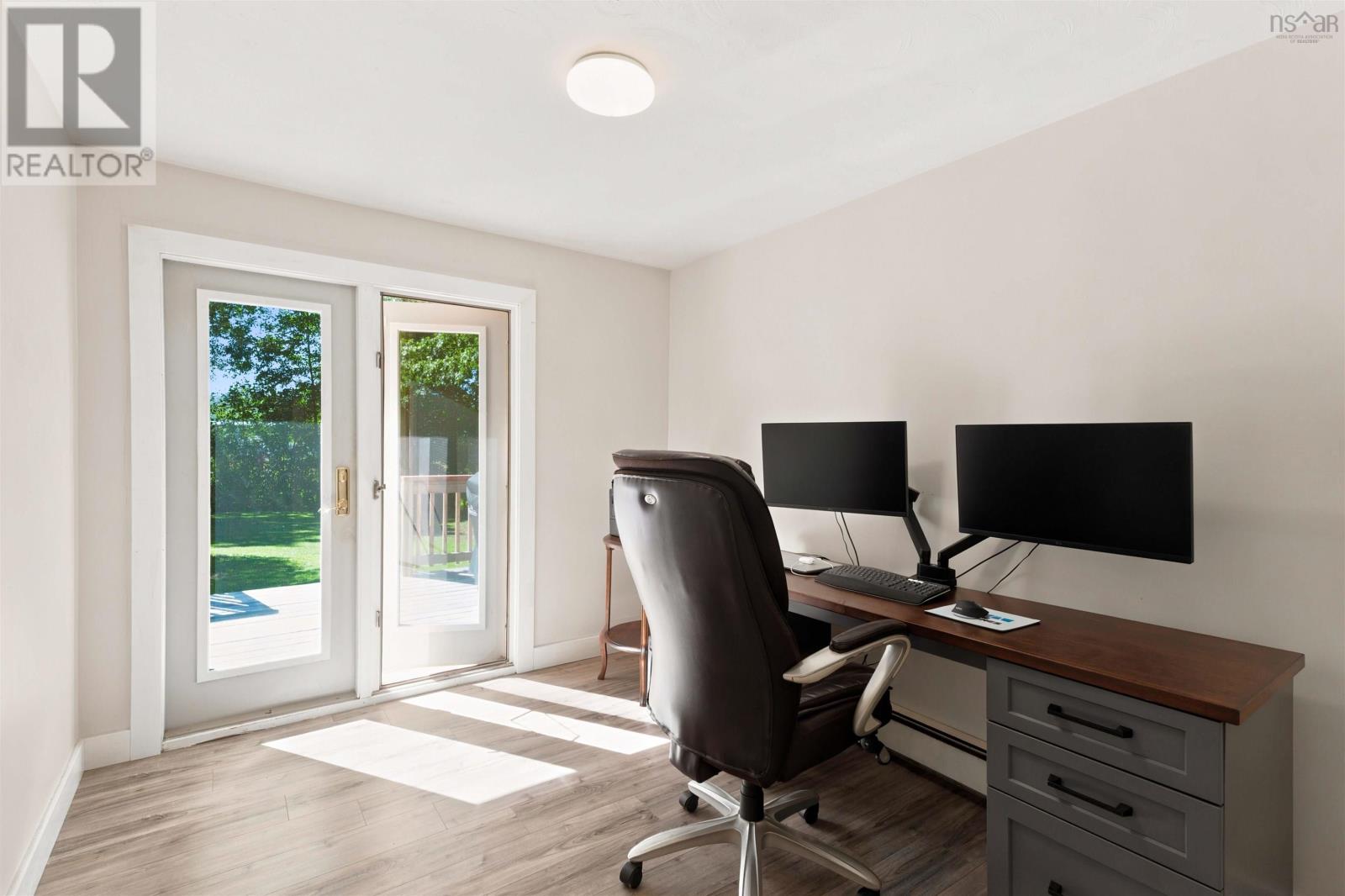 223 Centennial Drive - 12