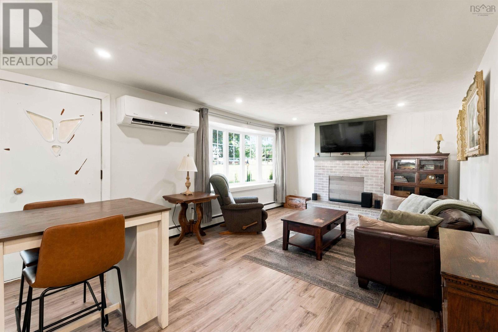 223 Centennial Drive - 5